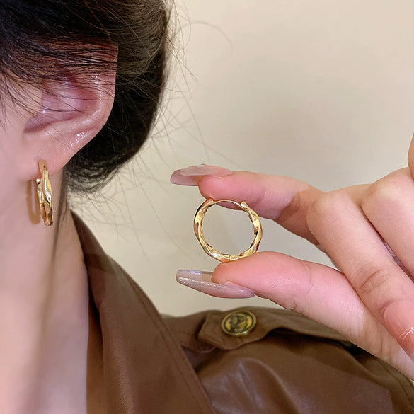 Women's Copper Geometric Irregular Circle Electroplated Earrings Cold Style Simple And Allmatch