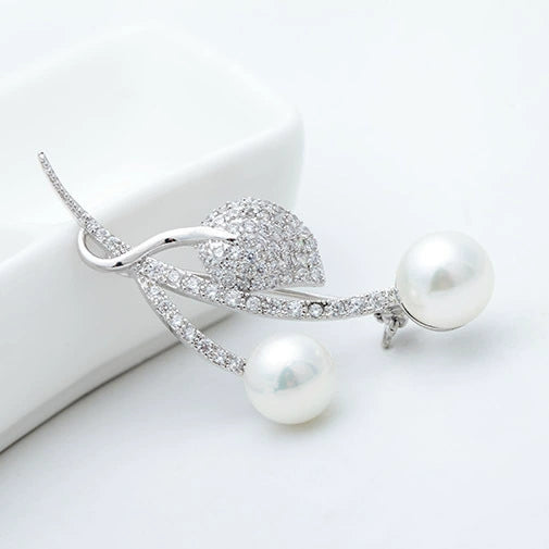 Women's Copper Geometric Leaf And Flower Brooch With Zircon Beads Electroplated Fashion Corsage Pin