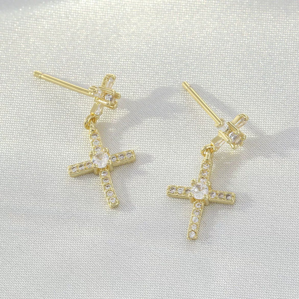 Women's Copper Goldplated Geometric Cross Ear Nail