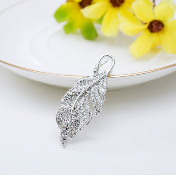 Women's Copper Leaf Brooch With Aaa Zircon Micro Pavé Detail And Electroplated Finish Simple Botanical Jewelry Accessory