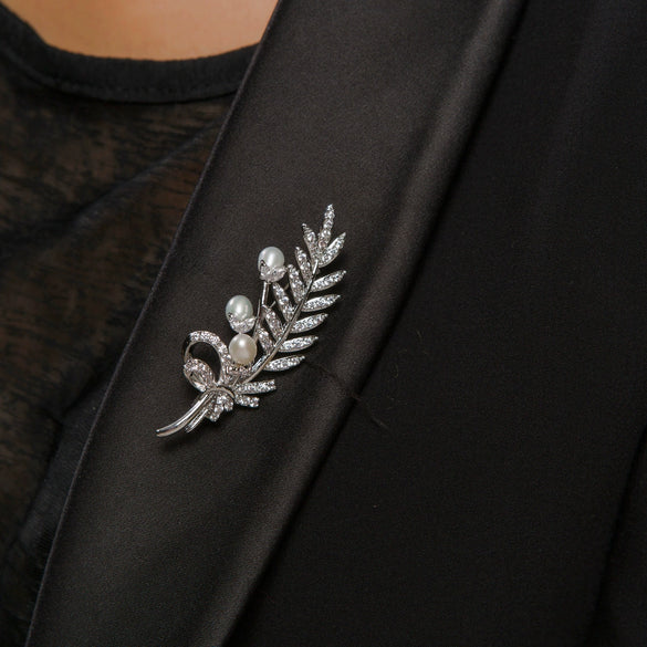 Women's Copper Leaf Brooch With Zircon And Freshwater Pearl Electroplated Minimalist Botanical Corsage Accessory