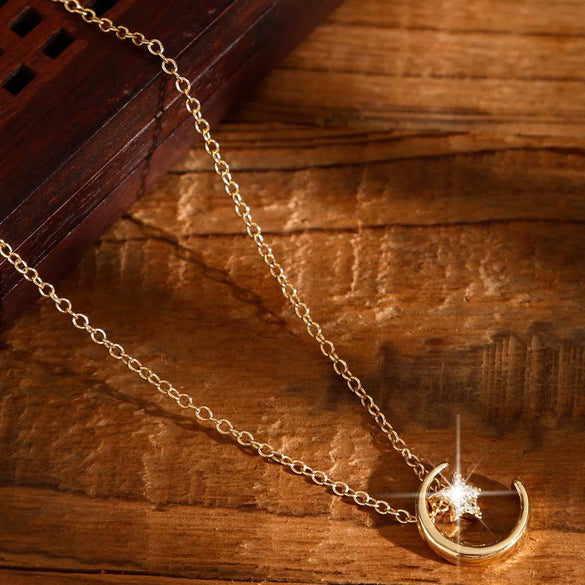 Women's Copper Ochain Necklace With Geometric Design And Microinlay