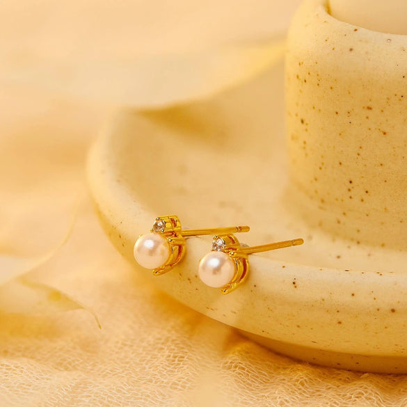 Women's Copper Pearl Geometric Earrings With Electroplated Finish Simple Versatile Fashion Jewelry