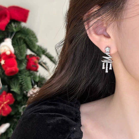 Women's Copper Star Tassel Earrings With Silver Ear Needles And Diamondstudded Minimalist Design