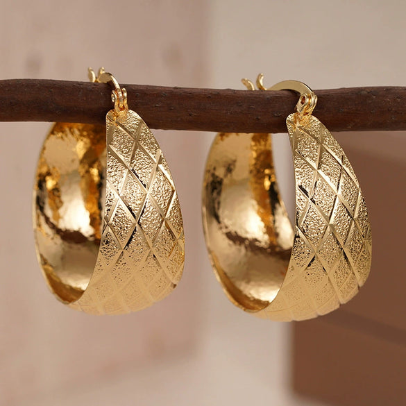 Women's Copper Ushaped Geometric Rhombus Electroplated Earrings With Flower Style