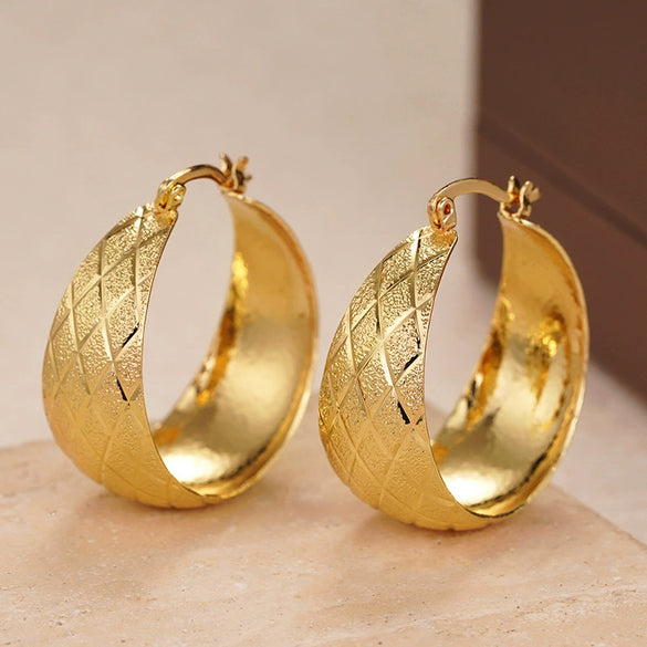 Women's Copper Ushaped Geometric Rhombus Electroplated Earrings With Flower Style