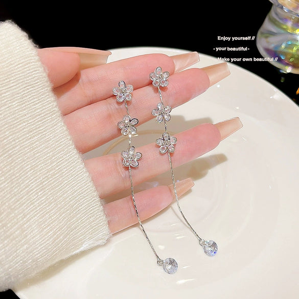 Women's Copper Zircon Inlaid Petal And Flower Design Long Tassel Earrings