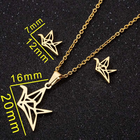 Women's Crown Pattern Stainless Steel Necklace And Earrings Set With Electroplated Finish And O Chain Design