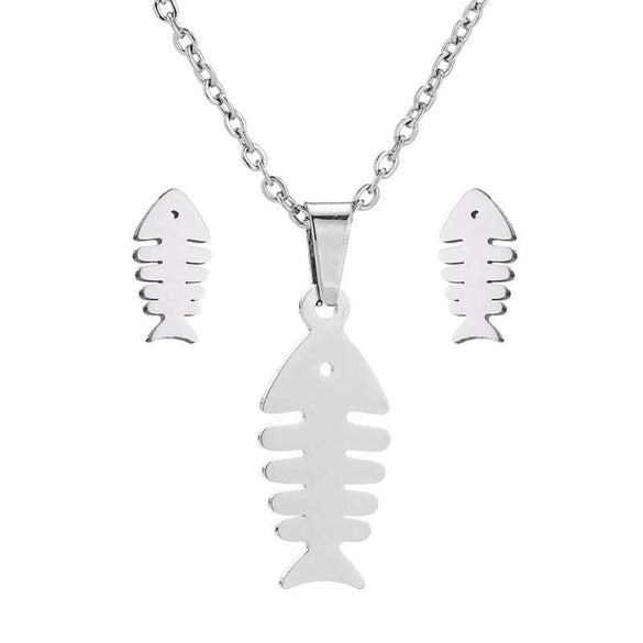 Women's Crown Pattern Stainless Steel Necklace And Earrings Set With Electroplated Finish And O Chain Design