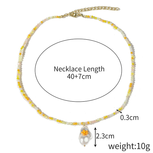 Women's Crystal Beaded Handmade Shell Necklace With Flower Pattern