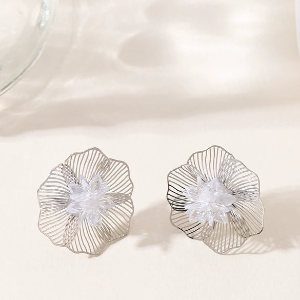 Women's 3D Flower Crystal Earrings With Environmentally Friendly Electroplated Metal Elegant Fairy Inspired Design