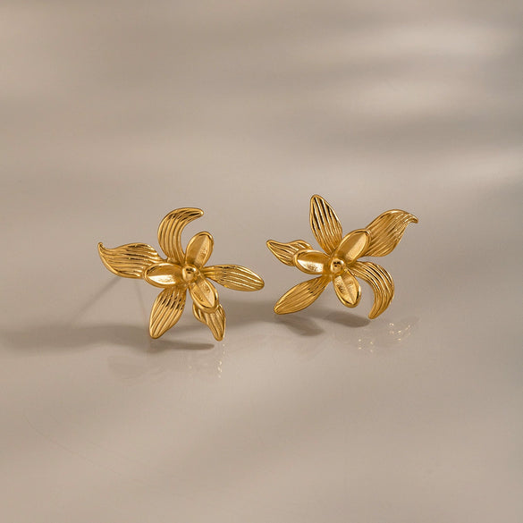 Women's 3D Flower Petal Textured Earrings Stainless Steel With 18K Gold Plating Minimalist Floral Design