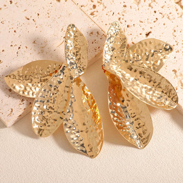 Women's 3D Flower Stud Earrings With Glossy Electroplated Iron Design And Stainless Steel Posts Fashion Statement Floral Jewelry
