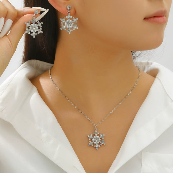 Women's Diamond Snowflake Pearl Earrings Mixed Material Light Luxury Minimalist Party Jewelry