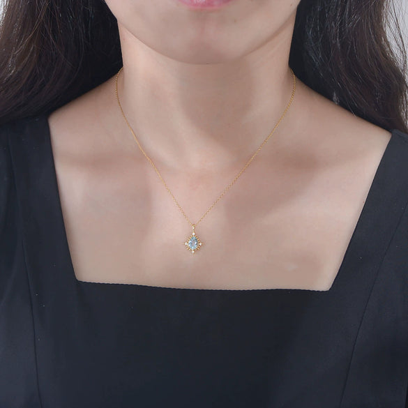 Women's Dropshaped 925 Silver Sky Blue Topaz Pendant Necklace Light Luxury Geometric Jewelry