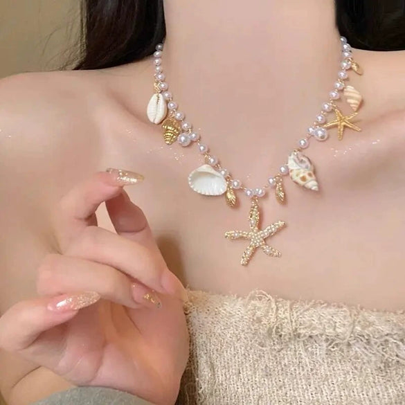 Women's Electroplated Alloy Starfish Pendant Necklace With Regular Chain Casual Minimalist Style