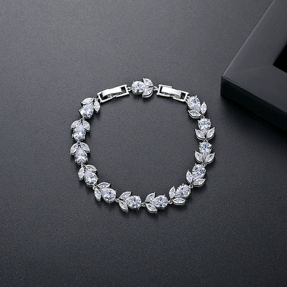 Women's Electroplated Copper Flower And Leaf Bracelet With Inlaid Zircon Fashion Jewelry