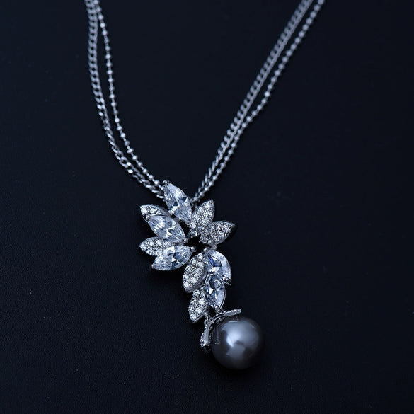 Women's Electroplated Copper Flower Pendant Necklace With Shell Pearl And Zircon Accents