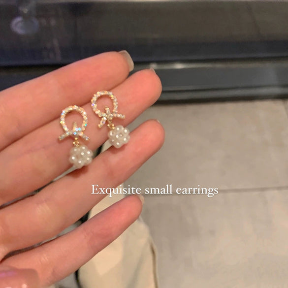 Women's Elegant Fashionable Ear Studs With Pearl Mango Shape Alloy Material Electroplating Treatment And Bow Pattern