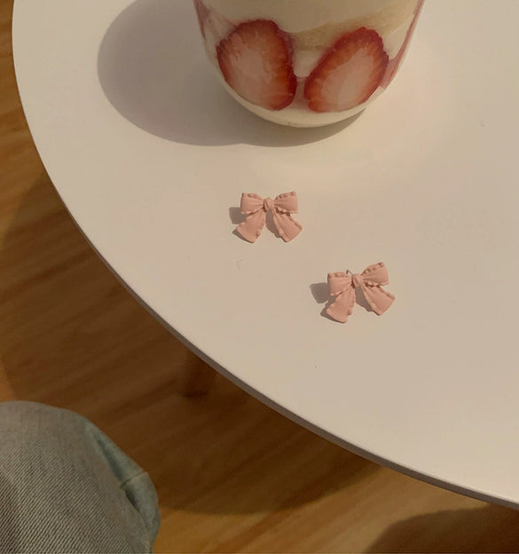 Women's Elegant Fashionable Ear Studs With Pearl Mango Shape Alloy Material Electroplating Treatment And Bow Pattern