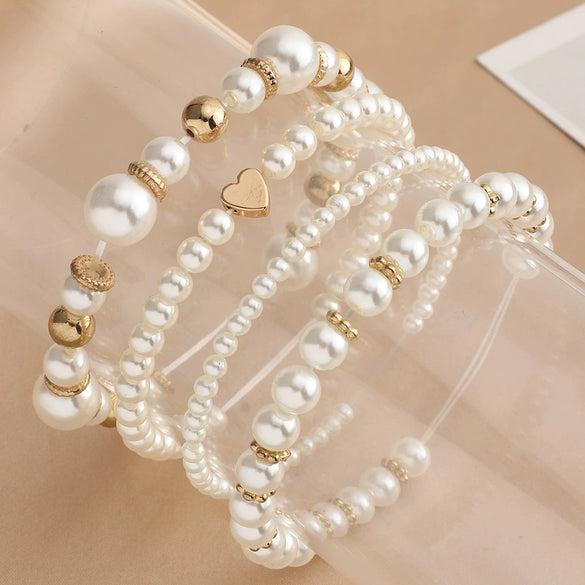 Women's Elegant Faux Pearl Bracelet With Love Charm Simple Fashion Resin Jewelry Accessory