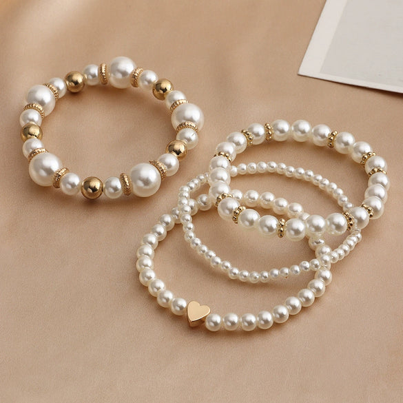 Women's Elegant Faux Pearl Bracelet With Love Charm Simple Fashion Resin Jewelry Accessory
