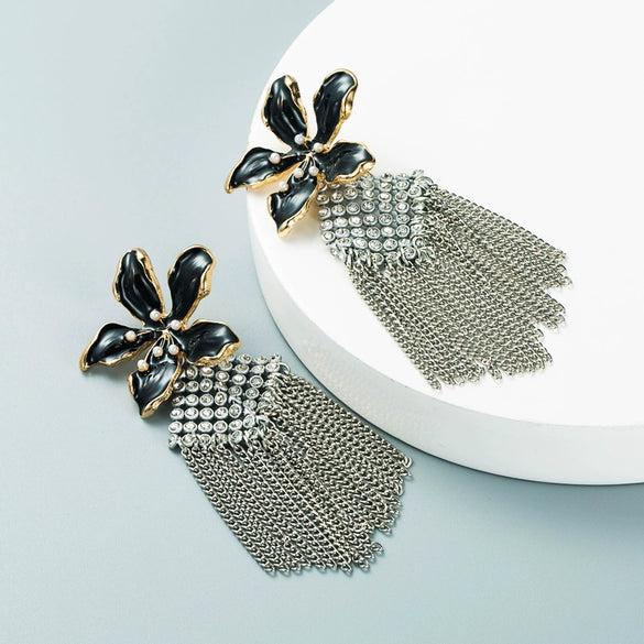 Women's Exaggerated Flower Alloy Chain Tassel Pearl Drop Earrings With Diamond Accents
