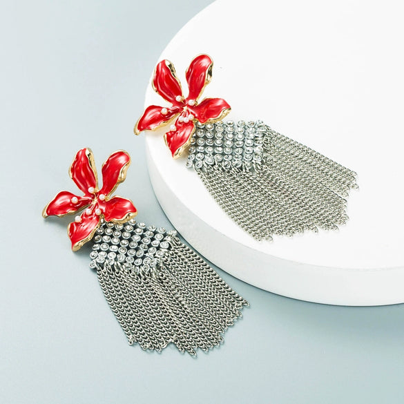 Women's Exaggerated Flower Alloy Chain Tassel Pearl Drop Earrings With Diamond Accents