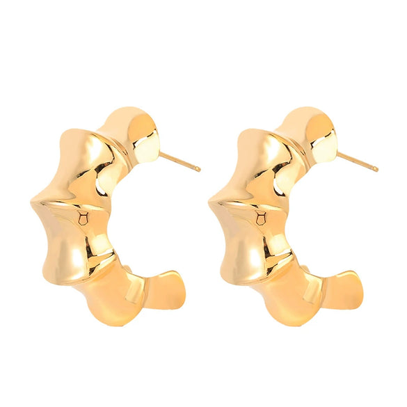 Women's Exaggerated Geometric Letter Earrings In Goldplated Metal With A Bambooinspired Cshaped Minimalist Design