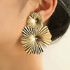 Women's Exaggerated Geometric Metal Sequin Stud Earrings With Electroplated Finish And Elegant Fashion Styling