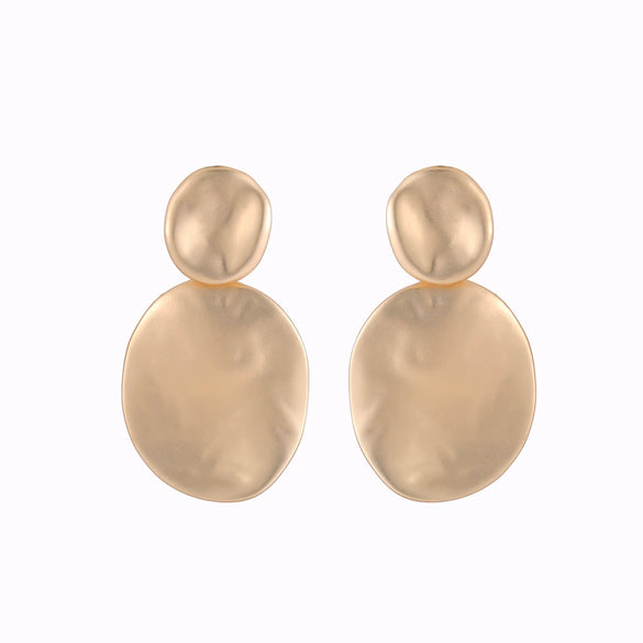 Women's Exaggerated Geometric Metal Stud Earrings Fashionable Statement Jewelry With Versatile Modern Styling