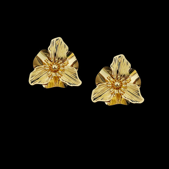 Women's Exaggerated Iron Flower And Leaf Earrings With Electroplated Finish Stylish Statement Jewelry