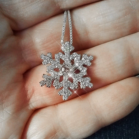 Women's Exquisite Zircon Flower Pendant Necklace With Copper Ochain Holiday Gift Jewelry