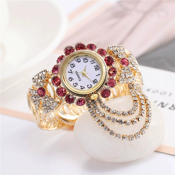 Women's Fashion Alloy Bracelet Quartz Watch With Round Dial