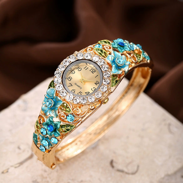 Women's Fashion Alloy Bracelet Quartz Watch With Round Dial