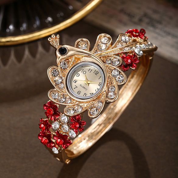 Women's Fashion Alloy Malachite Quartz Pendant Watch With Round Dial