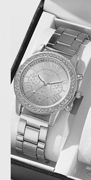 Women's Fashion Alloy Quartz Diamond Watch With Round Dial And Spiral Crown