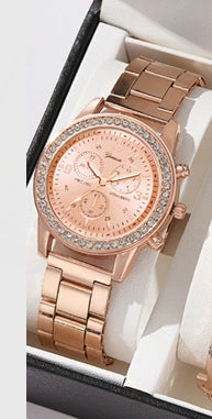 Women's Fashion Alloy Quartz Diamond Watch With Round Dial And Spiral Crown