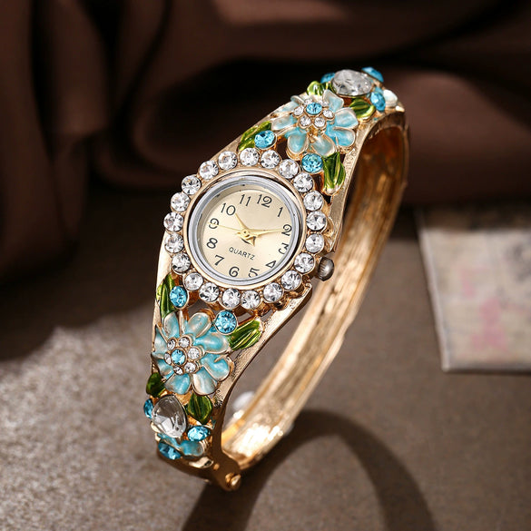Women's Fashion Alloy Quartz Watch With Diamonddecorated Carved Flower And Round Dial