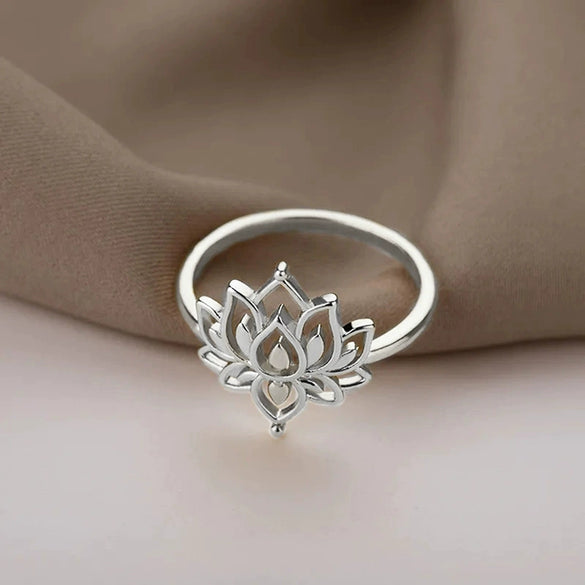 Women's Fashion Antique Exquisite Copper Finger Ring With Flower And Geometric Pattern Electroplated Pastoral Style