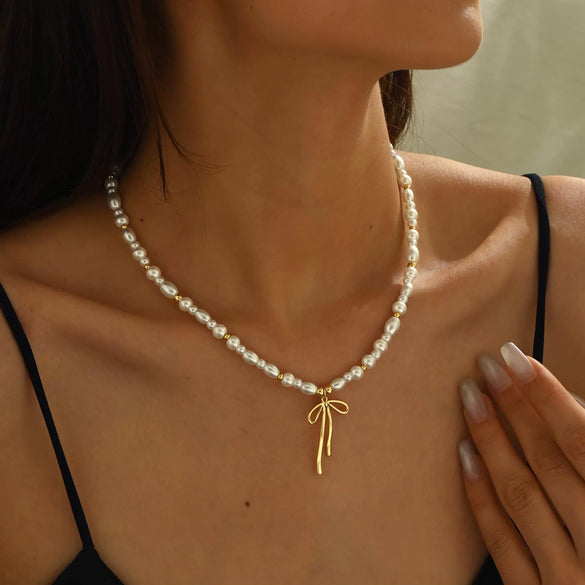 Women's Fashion Bow Pendant Necklace With Copper Chain Simple Electroplated Clavicle Necklace Exquisite Minimalist Jewelry