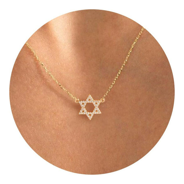 Women's Fashion Brass Geometric Conch And Star Pendant Necklace With Electroplated Clavicle Chain