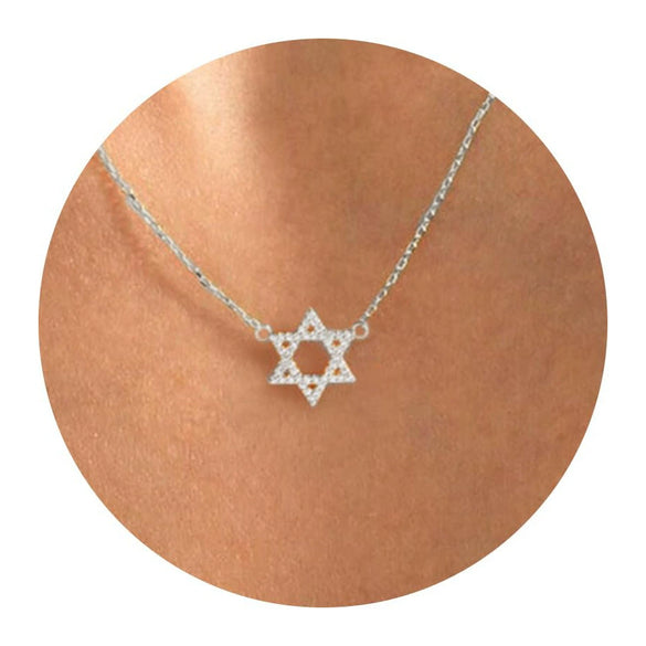 Women's Fashion Brass Geometric Conch And Star Pendant Necklace With Electroplated Clavicle Chain