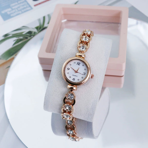 Women's Fashion Casual Alloy Round Quartz Bracelet Watch