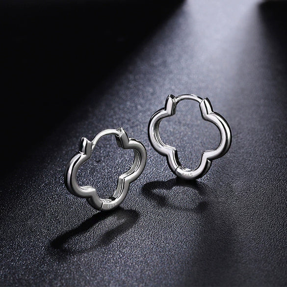 Women's Fashion Elegant Hollow Flower Zinc Alloy Earrings With Electroplating Treatment