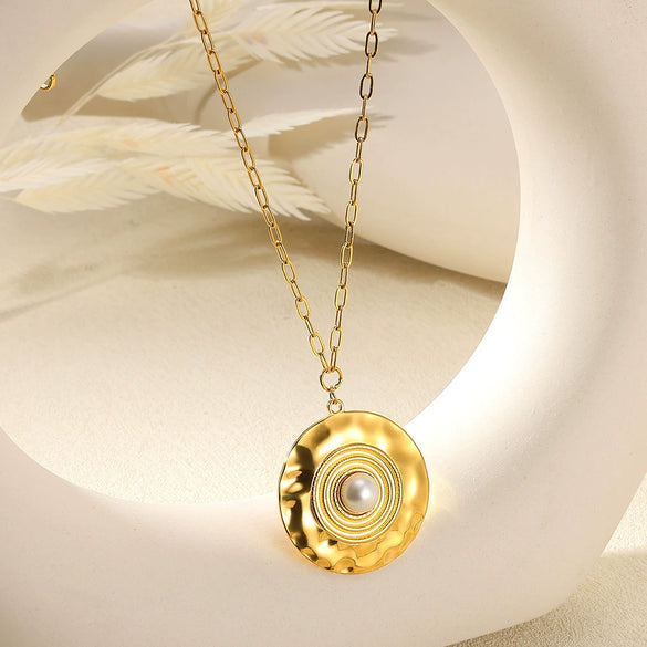 Women's Fashion Elegant Necklace Fivepointed Star Zircon Pearl Clavicle Chain Titanium Steel Stainless Steel Electroplated Flower Style