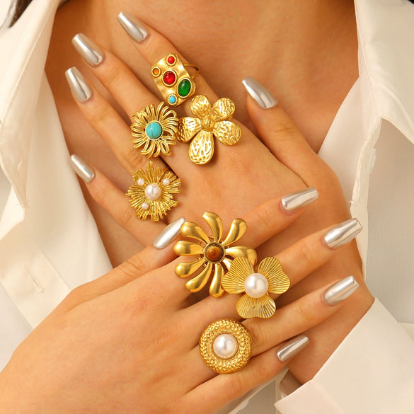 Women's Fashion Exaggerated Ring Stainless Steel Flower Geometric Electroplating Jewelry