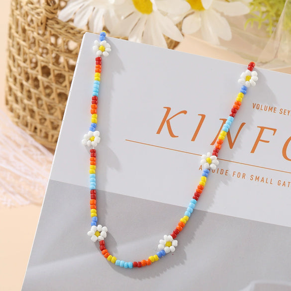 Women's Fashion Exquisite Beaded Necklace With Glass Glazed Beads And Artificial Crystal Pendant In Flower Shape Seiko Processed