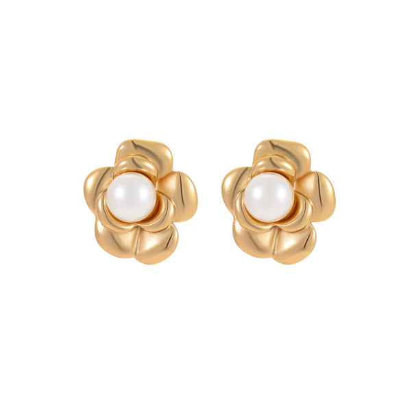 Women's Fashion Flower Shaped Stainless Steel Electroplated Pearl Earrings