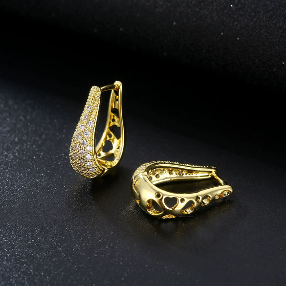 Women's Fashion Geometric Copper Zircon Inlaid Ear Buckle Earrings Trendy Small Hoop Style With Large Diamond Look